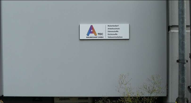 Atec Baubedarf GmbH - Adliswil - Beschriftung RIESEN PRINTMEDIA - Adliswil